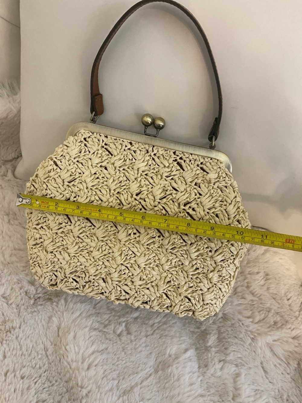 New never used Patricia Nash Kiss-Lock Shoulder Bag - Beige - Picture 9 of 10